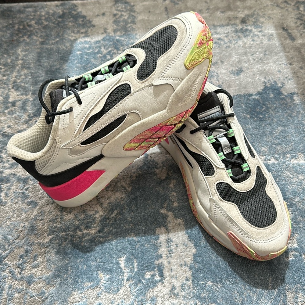 Puma Sneakers